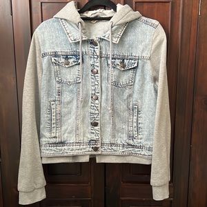 Hooded Jean Jacket 👖